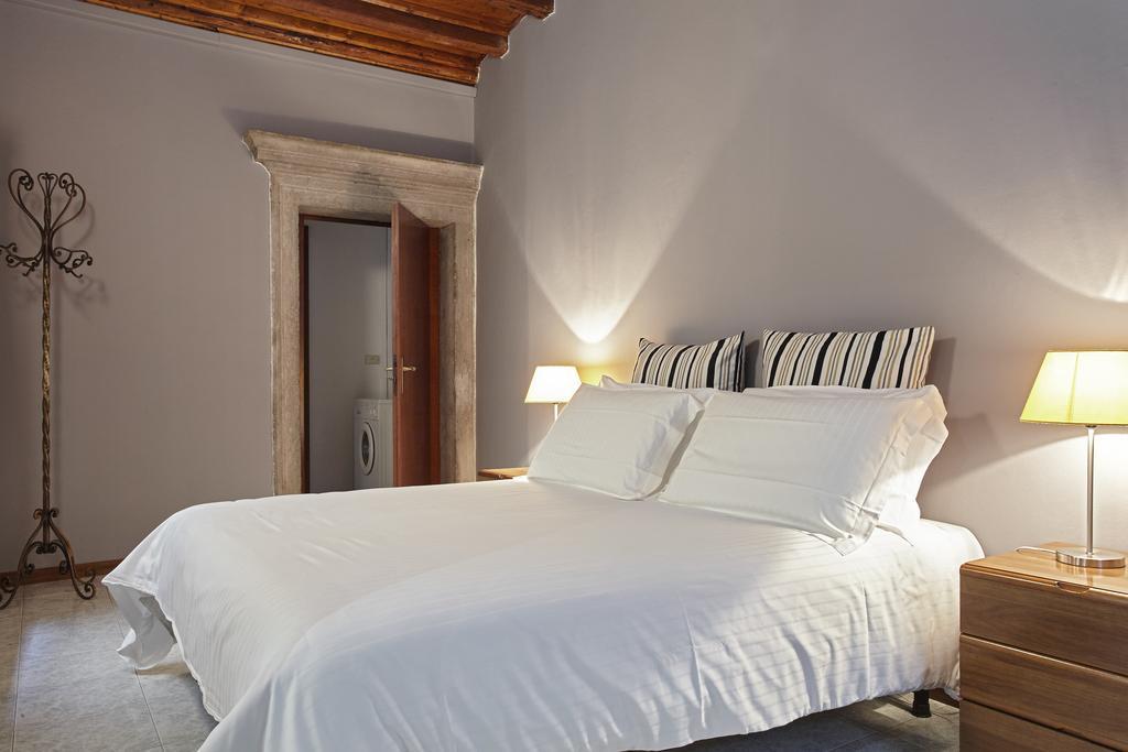 L'Ospite Appartamenti Verona Ngoại thất bức ảnh